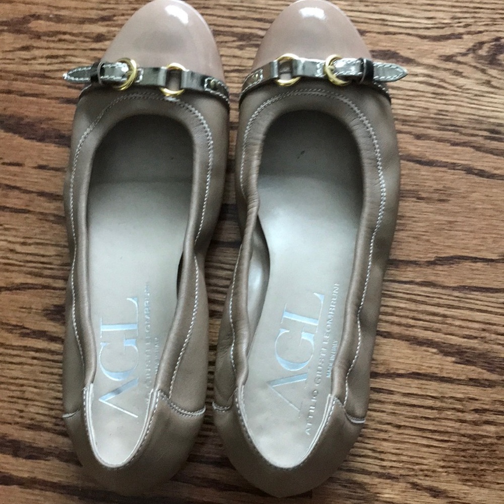 Ballet flats